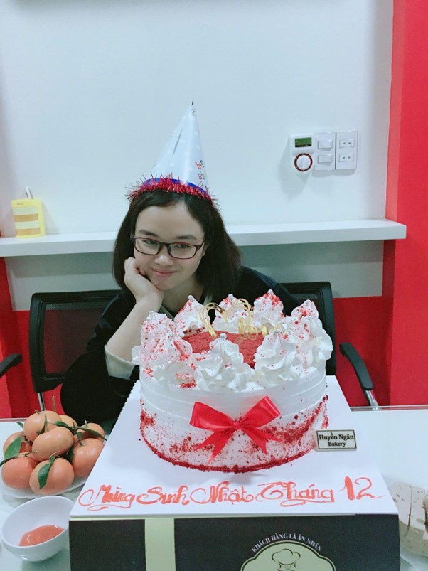 Cô  Lại Thùy Dương
