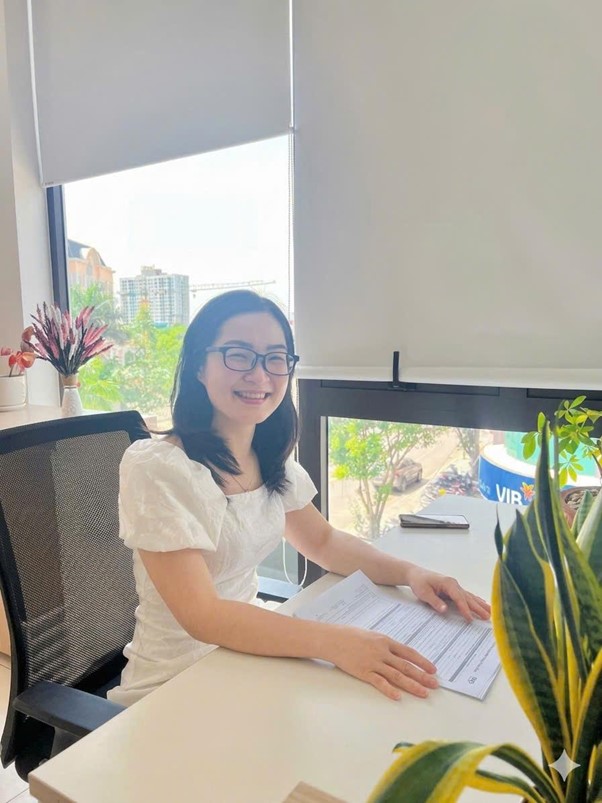 Cô Trần Thị Phương Thúy